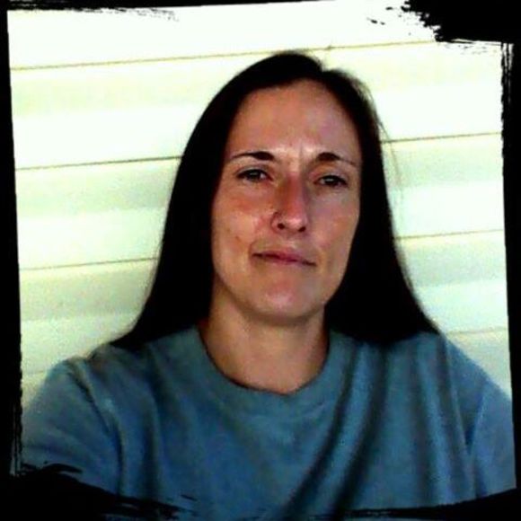 Meet your Posher, Nicole - Picture 1 of 1